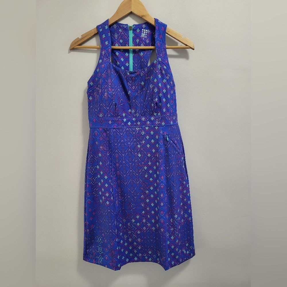 Title Nine Nimblene Athletic Dress Quick Dry Built In Bra Arrow Print Size 4